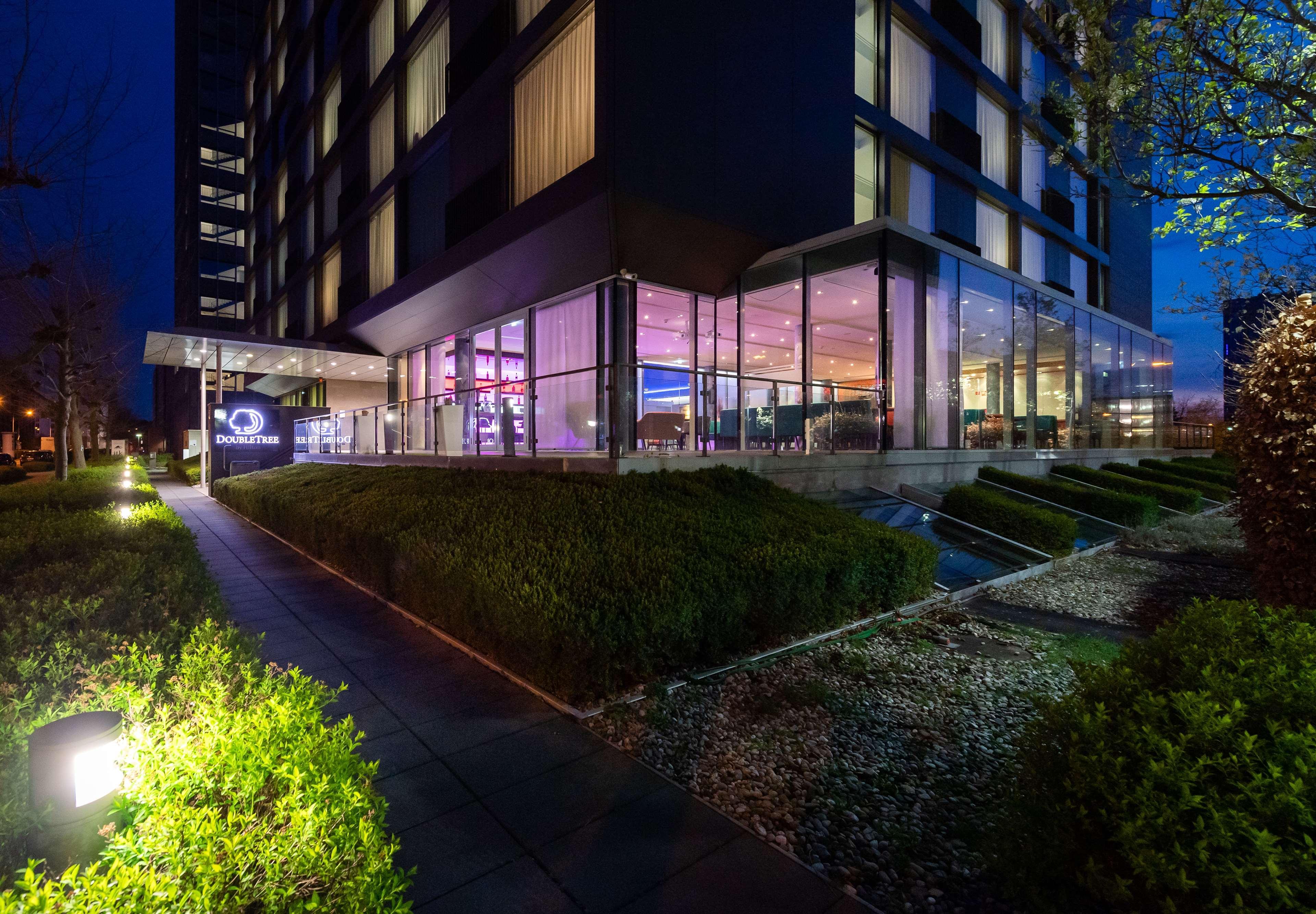 Готель Doubletree By Hilton Frankfurt Niederrad Франкфурт-на-Майні Екстер'єр фото