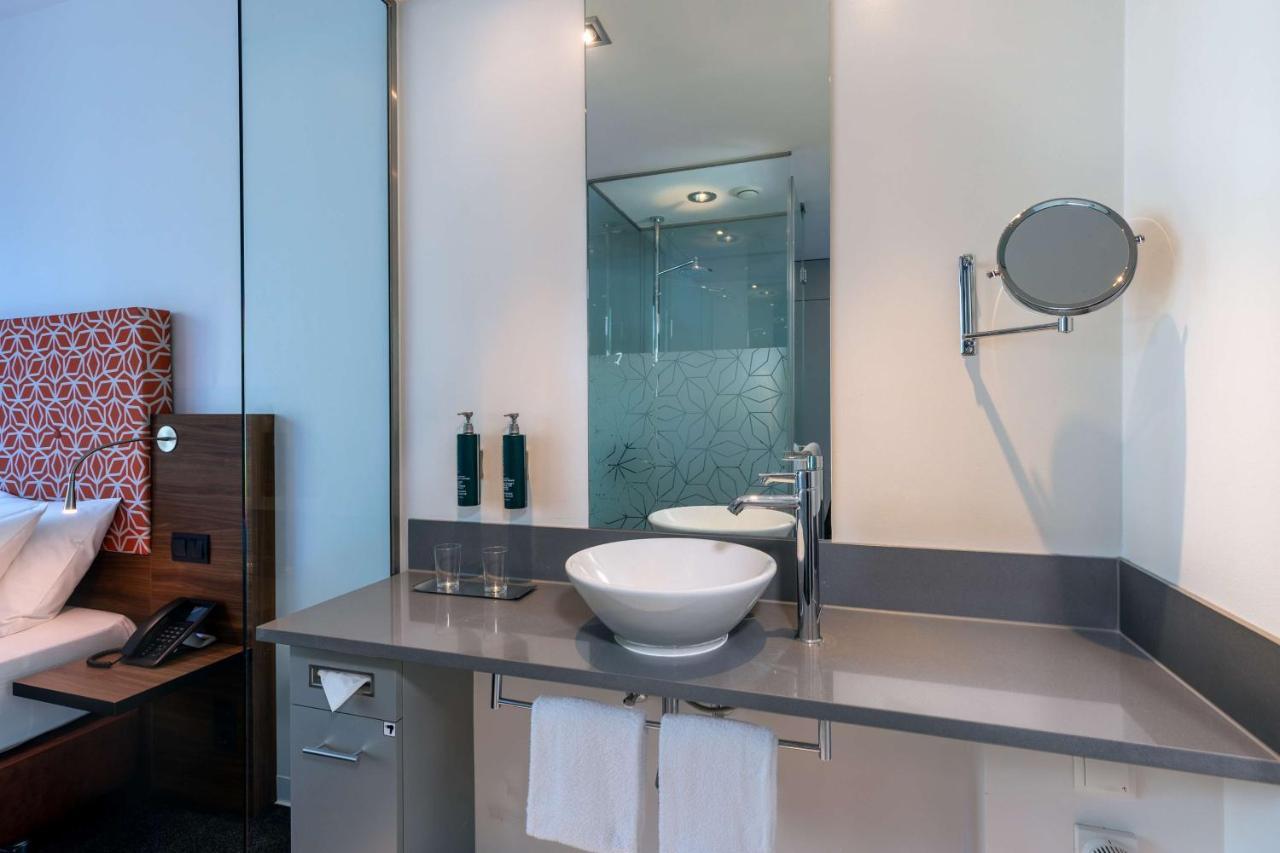 Готель Doubletree By Hilton Frankfurt Niederrad Франкфурт-на-Майні Екстер'єр фото