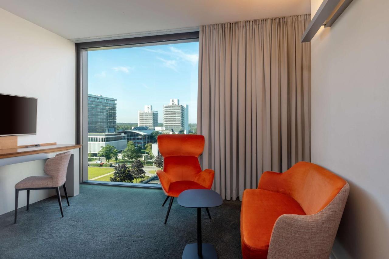Готель Doubletree By Hilton Frankfurt Niederrad Франкфурт-на-Майні Екстер'єр фото