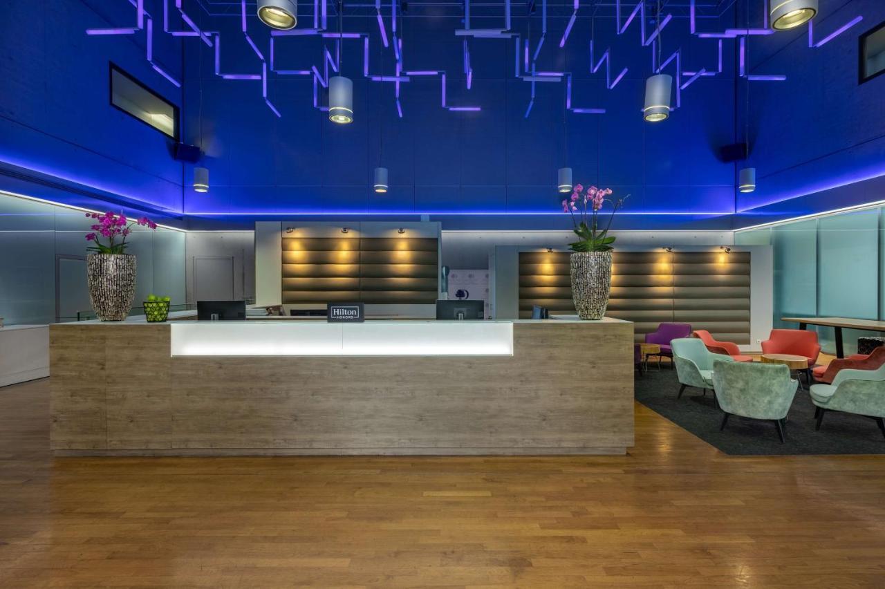 Готель Doubletree By Hilton Frankfurt Niederrad Франкфурт-на-Майні Екстер'єр фото